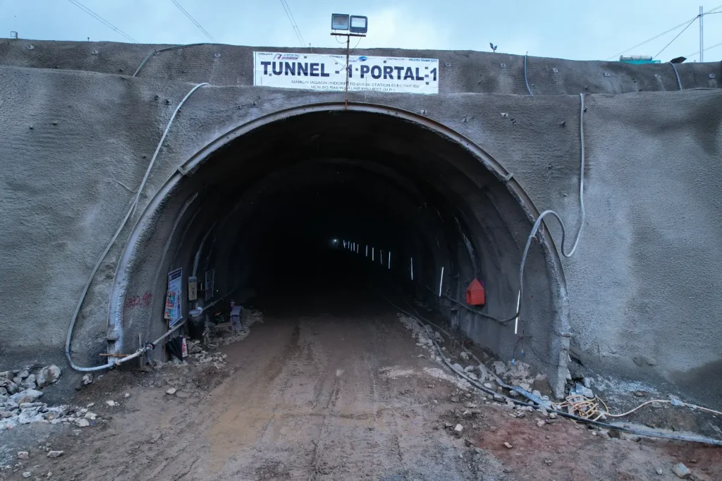 Tunnel 1 Portal 1